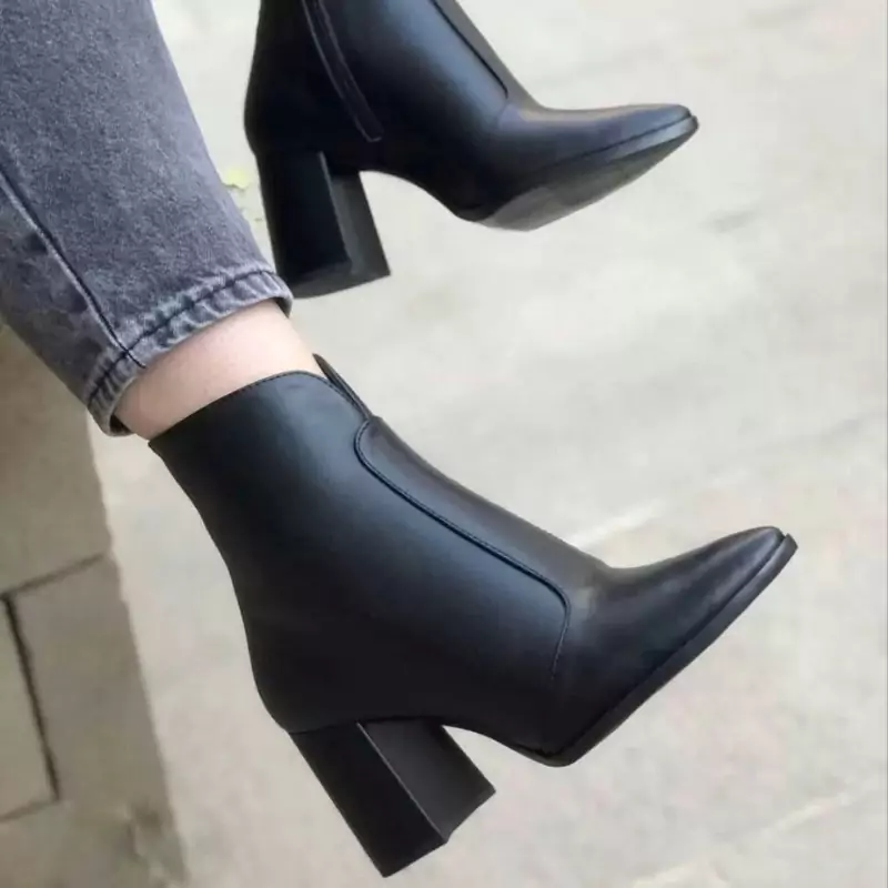 نیم بوت پاشنه بلند چرم زنانه